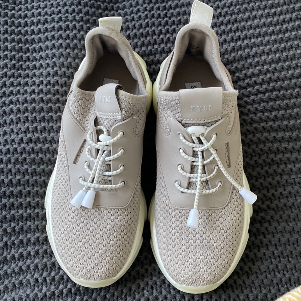 STEVE MADDEN sneakers